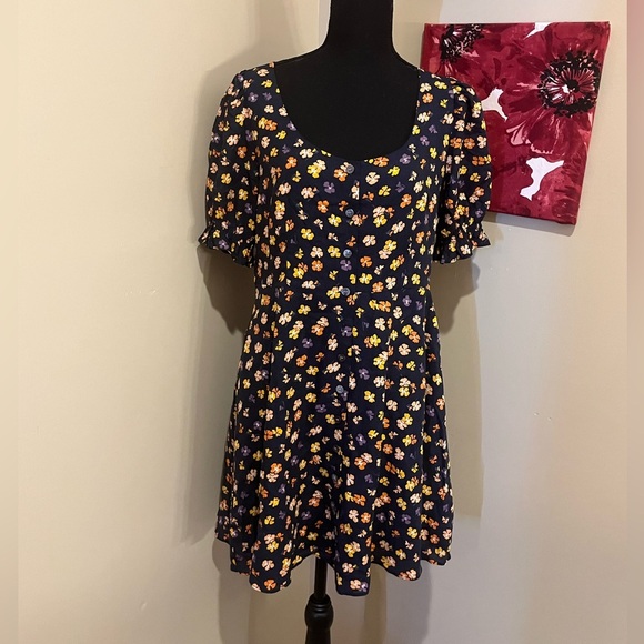 MADEWELL Smock-Sleeve Button-Front Mini Dress in black Happy Hibiscus, size 4 - Picture 2 of 9